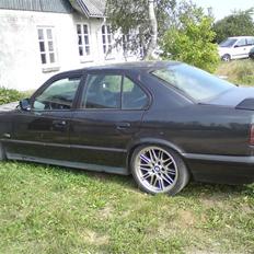 BMW 525 i 24v -SOLGT-