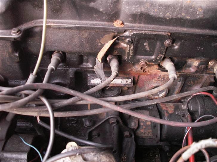 Opel Rekord E2 - Skiltet der er nittet på blokken betyder at den er blevet hovedrenoveret ved opel billede 10