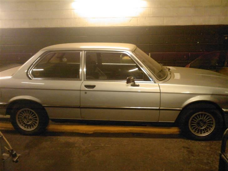 BMW e21 323i billede 1