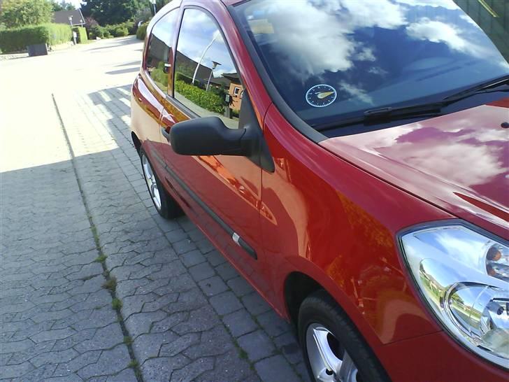 Renault Clio  - Højre front side billede 8