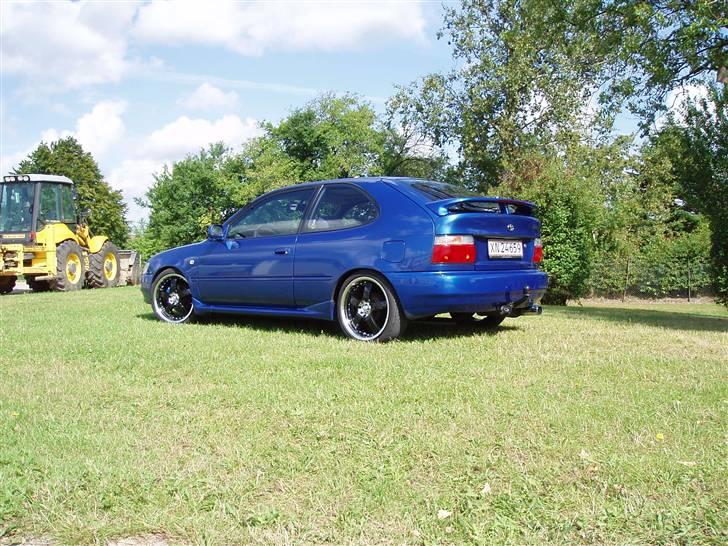 Toyota Corolla E10 - død billede 12