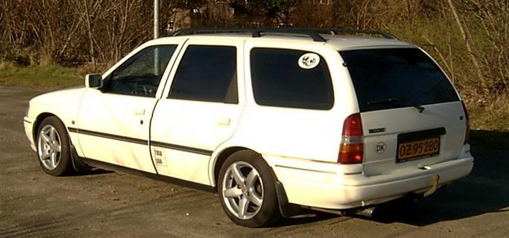 Ford Escort 1,8 st.car #SOLGT# billede 1