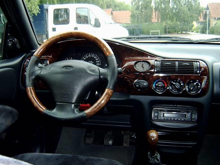 Ford Escort 1,8 st.car #SOLGT# billede 2