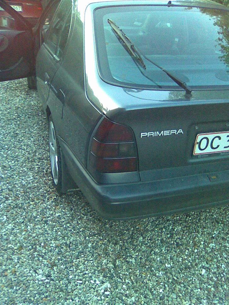 Nissan Primera 2.0 SLX  SOLGT - og så efter ;D  billede 13