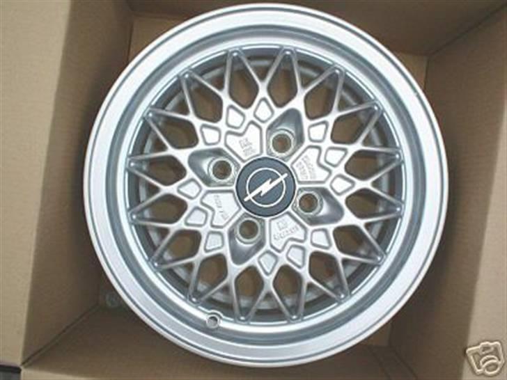 Opel Kadett E 1.6I Byttet billede 7