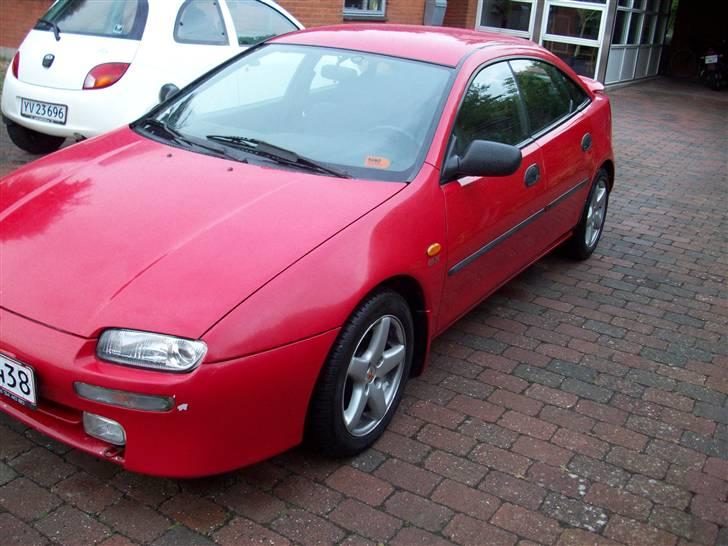 Mazda 323 F billede 5