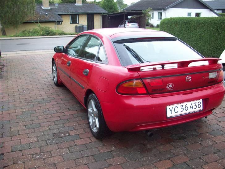 Mazda 323 F billede 6