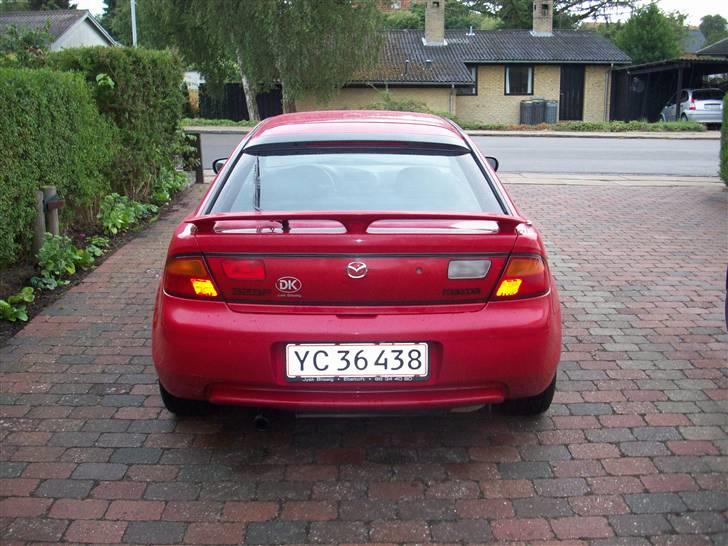 Mazda 323 F billede 8