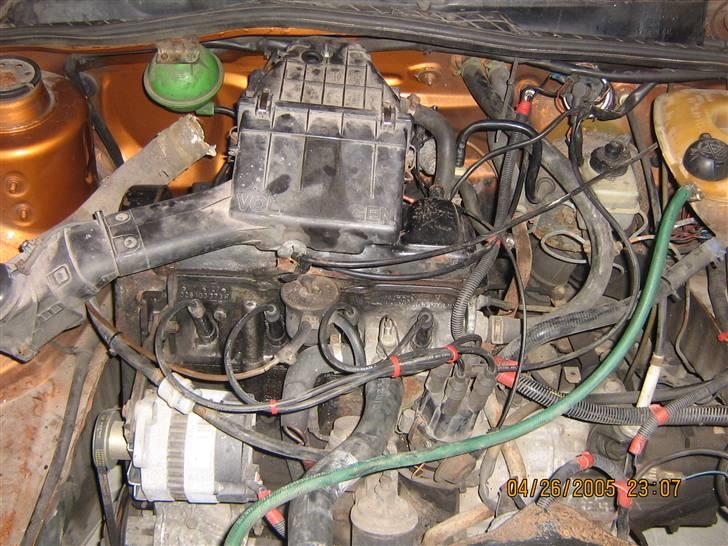 VW Golf ll 1.6 (SOLGT) - Fået lidt styr på det kæmpe rod der var.. billede 7