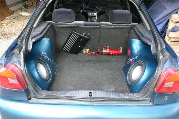 Ford Mondeo solgt - stadig god plads tilbage billede 16