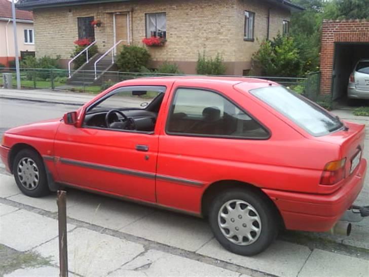 Ford Escort Solgt . billede 7
