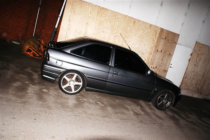 Ford Escort 16v DOHC billede 1