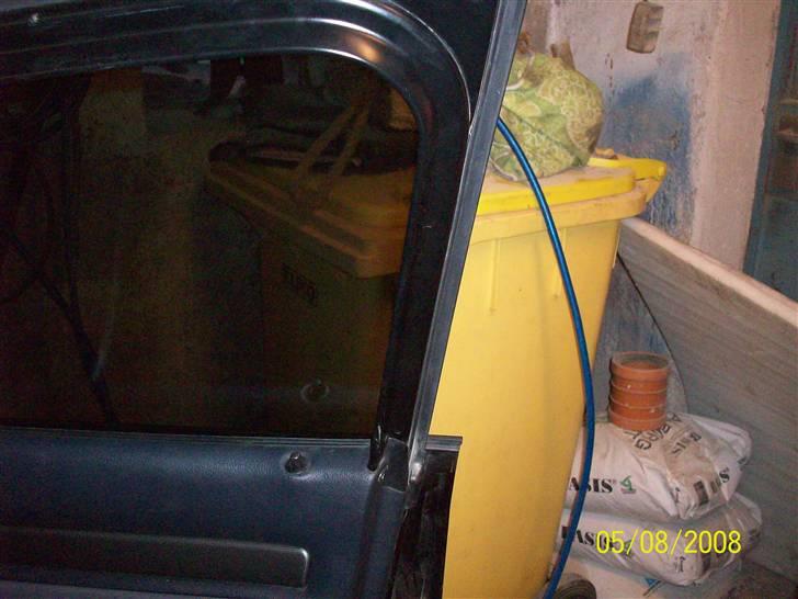 Audi A4 Avant 1,8T *SOLGT* - de er lige tilpas mørke.. billede 15