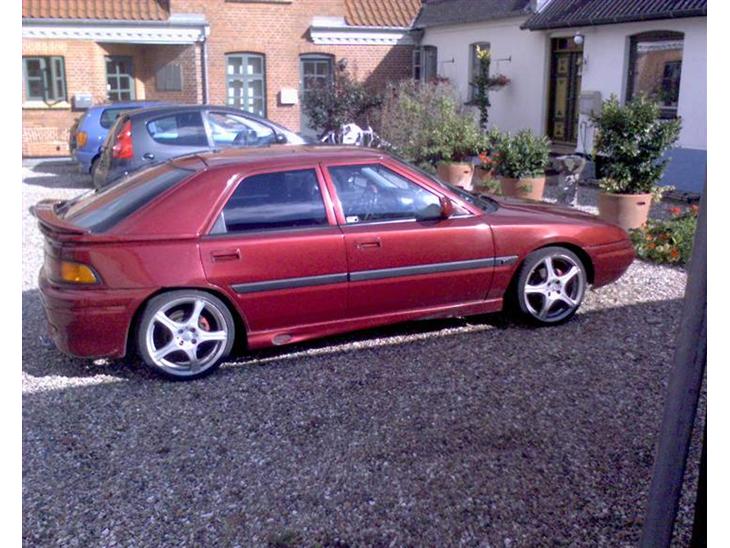 {{currentPhoto.altText}} billede {{currentPhoto.number}}