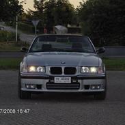 BMW 320i cabriolet