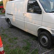 VW Transporter 2,4D