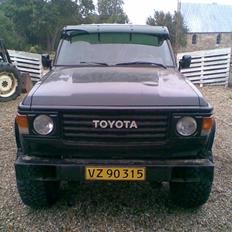 Toyota landcruiser hj60,