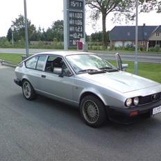 Alfa Romeo GTV