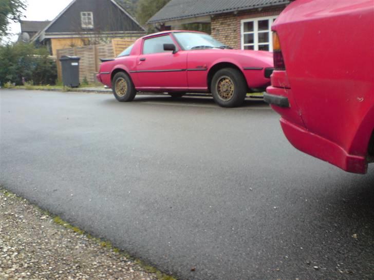 Porsche 924 - bagenden af porschen og min nye rx7:) billede 19