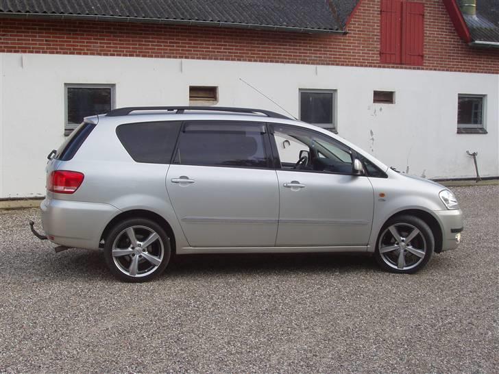 Toyota sportsvan - SOLGT- :( billede 3