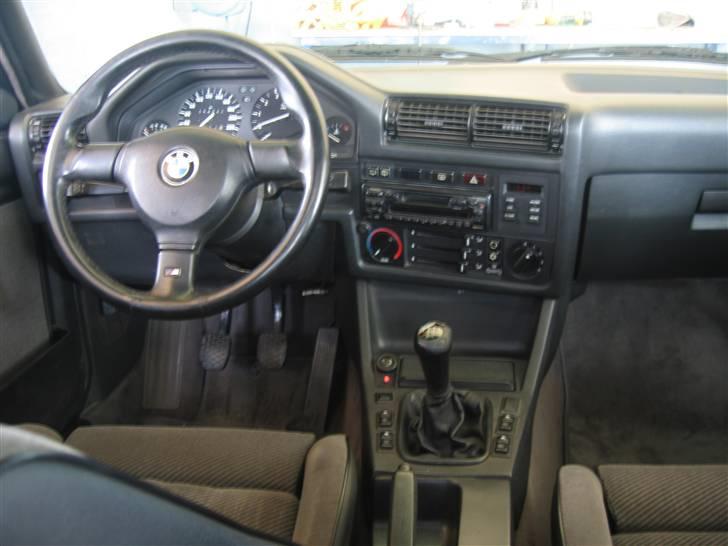 BMW 325i m-tech 2 (solgt) billede 8