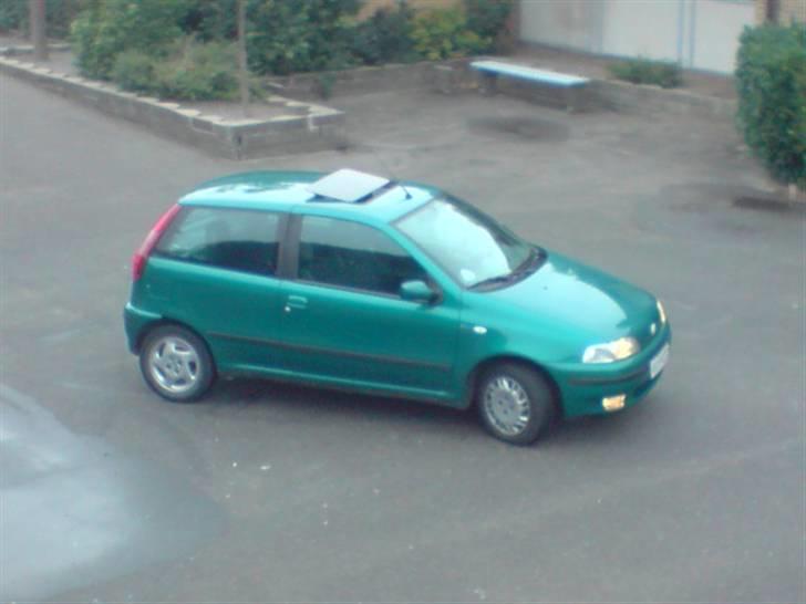 Fiat Punto SOLGT 30.01.09 - Bilen dagen efter jeg fik den og inden fælgene kom på billede 13