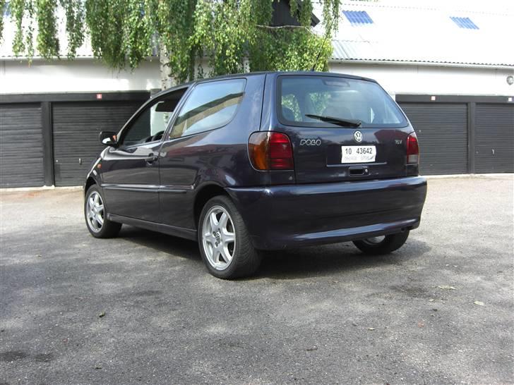 VW Polo 1,4 16v - Efter to timers polering billede 10