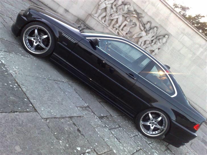 BMW E46 320ci 2,2 Coupé SOLGT - Så står fælgerne bare flot til den...lækker, lækker.. billede 13