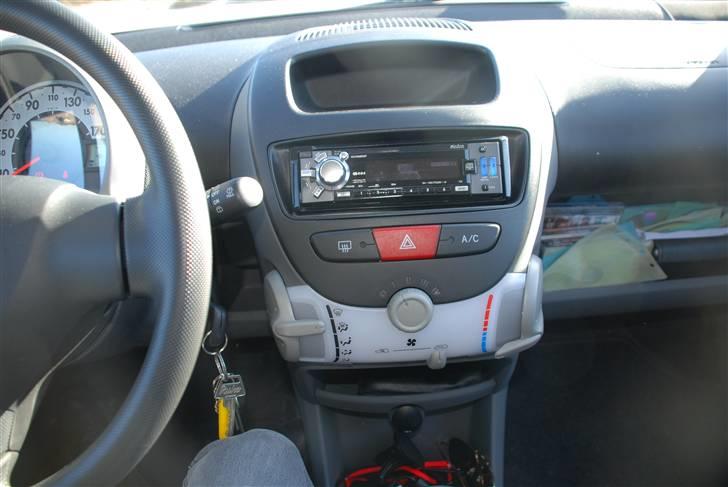 Toyota Aygo + Solgt billede 13