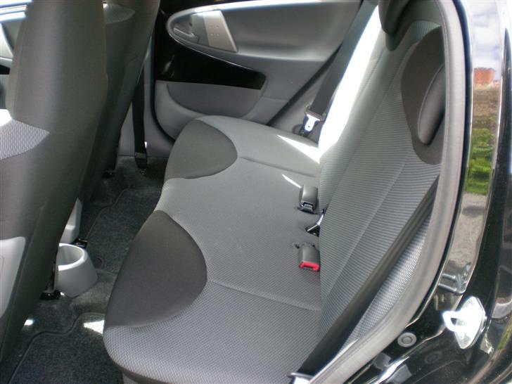 Toyota Aygo + Solgt billede 16