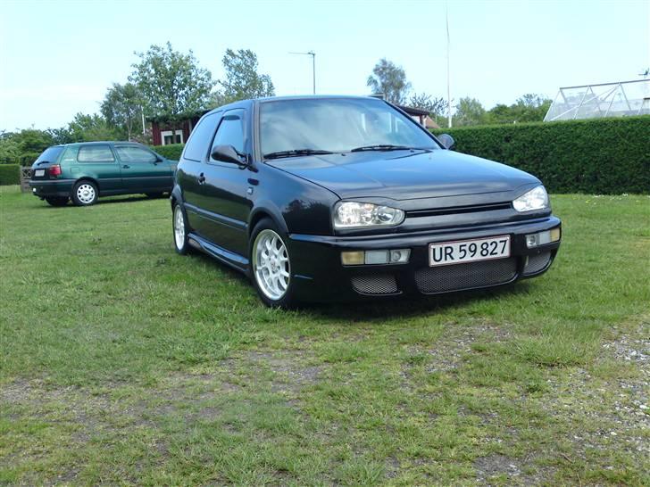 VW golf 1,8 solgt - sådan som den ser ud nu med nye fælge og gevind undervogn billede 1