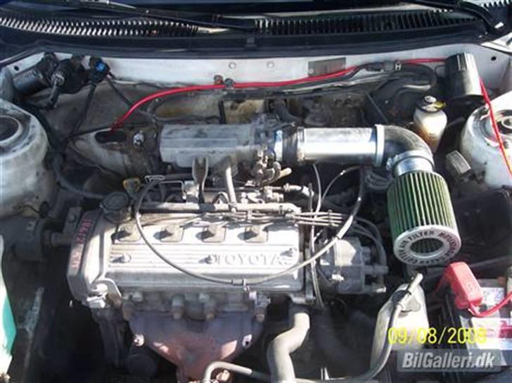 Toyota corolla  5 d.  SOLGT - green filteret sirenen og kabel til anlæg også motoren ;-) billede 10