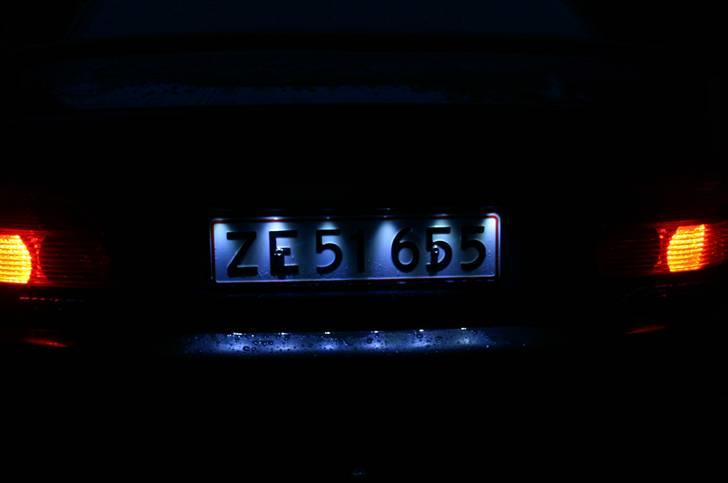 Toyota Avensis - 6 Dioder som nummer plade lys billede 18