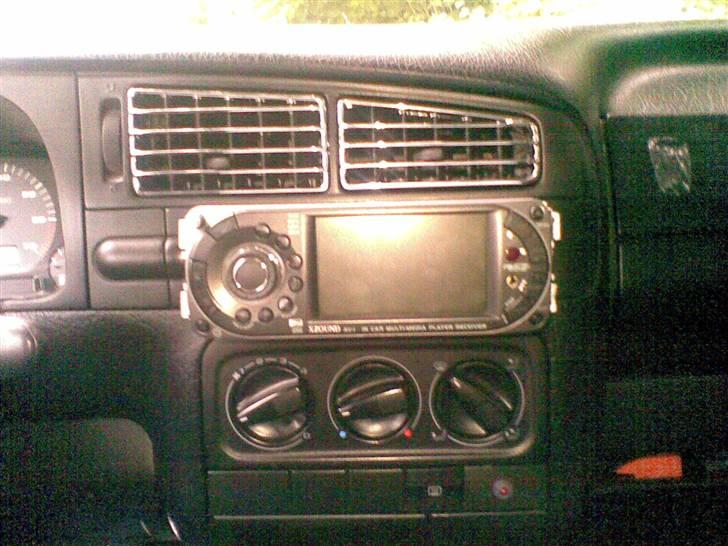 VW Golf 3 (SOLGT) - dvd anlæg billede 6