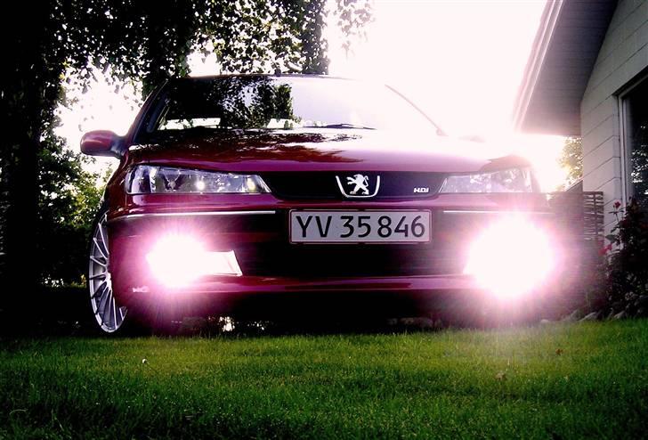 Peugeot 406 2,0 HDI - Totalskadet billede 4