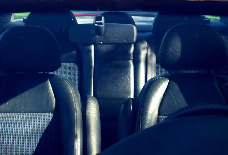 Peugeot 406 2,0 HDI - Totalskadet billede 19