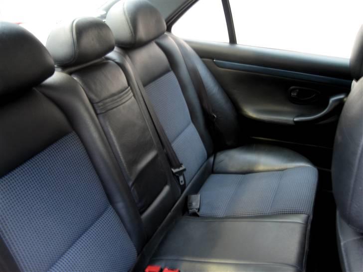 Peugeot 406 2,0 HDI - Totalskadet billede 20