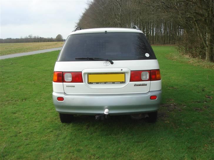Toyota sportsvan *solgt* billede 5