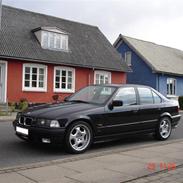 BMW 320i E36