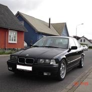 BMW 320i E36