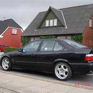 BMW 320i E36