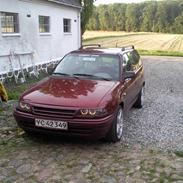 Opel astra f std 1,6 i  gl