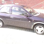 Opel corsa 1,4i sport 