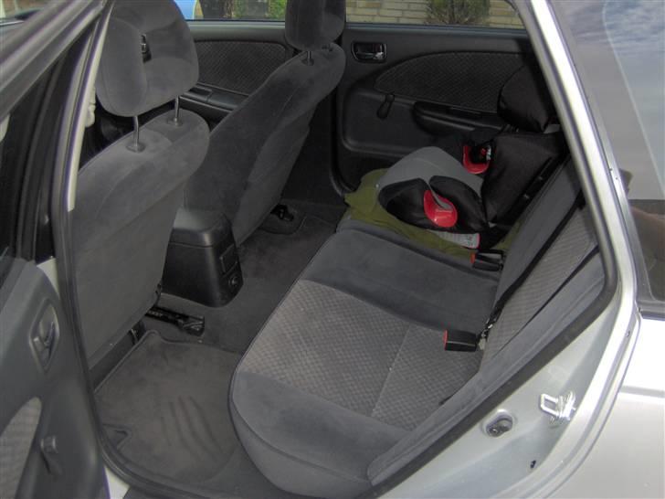 Toyota Avensis 2,0 Stationcar billede 5