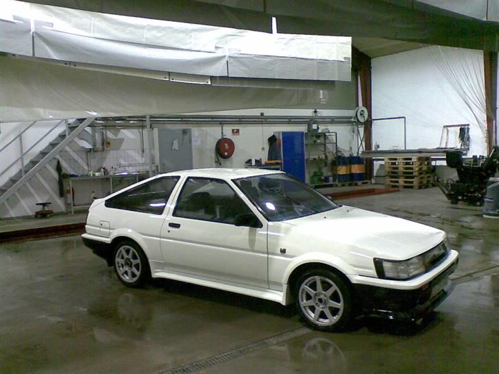 Toyota Corolla AE86 (Solgt) billede 8