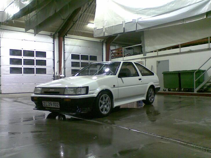 Toyota Corolla AE86 (Solgt) billede 9