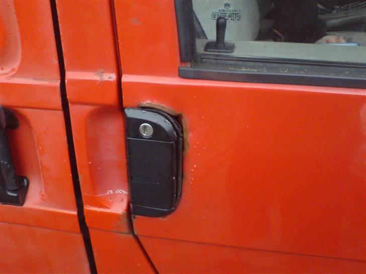 VW transporter T4 - bare fordi det er en gulpladebil er det ikke sikkert det kan betale sig at bryde den op billede 4