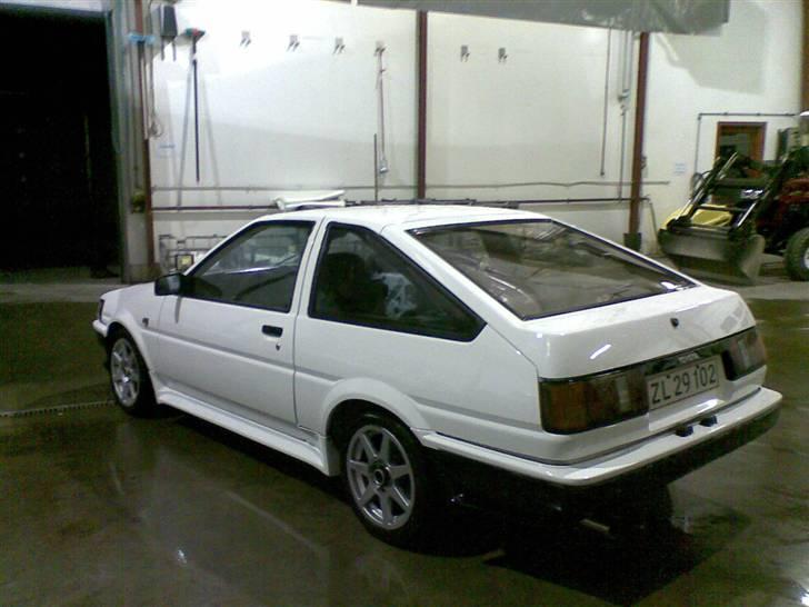 Toyota Corolla AE86 (Solgt) billede 11