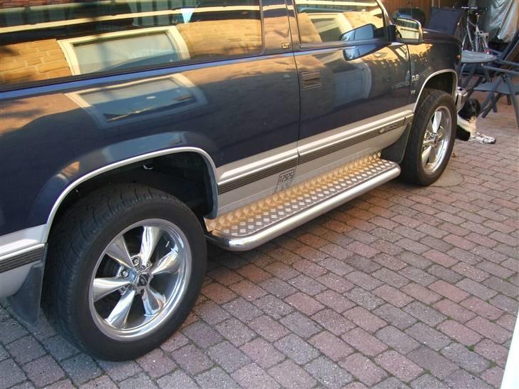 Chevrolet Tahoe - Home made running boards billede 2