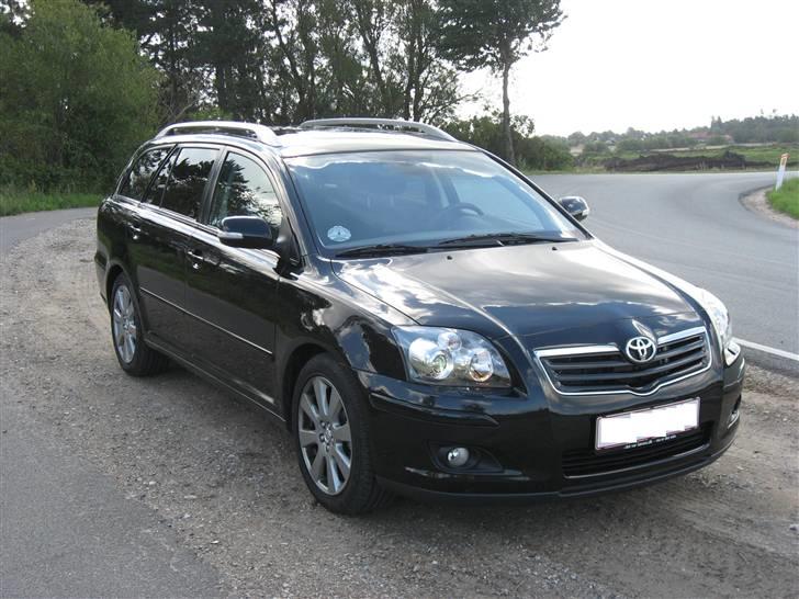 Toyota Avensis sol plus billede 1